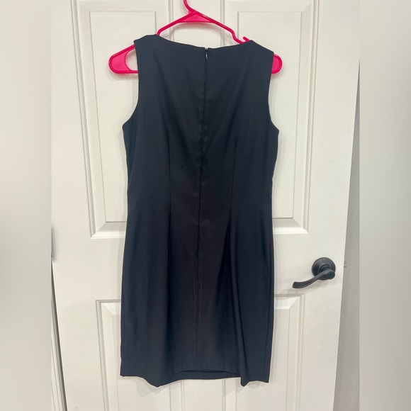Black shell dress. Size 8. Simple but elegant. - Picture 2 of 3